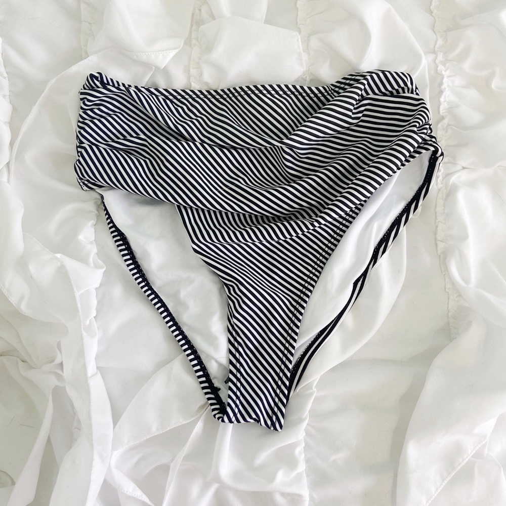 Striped bikini bottoms